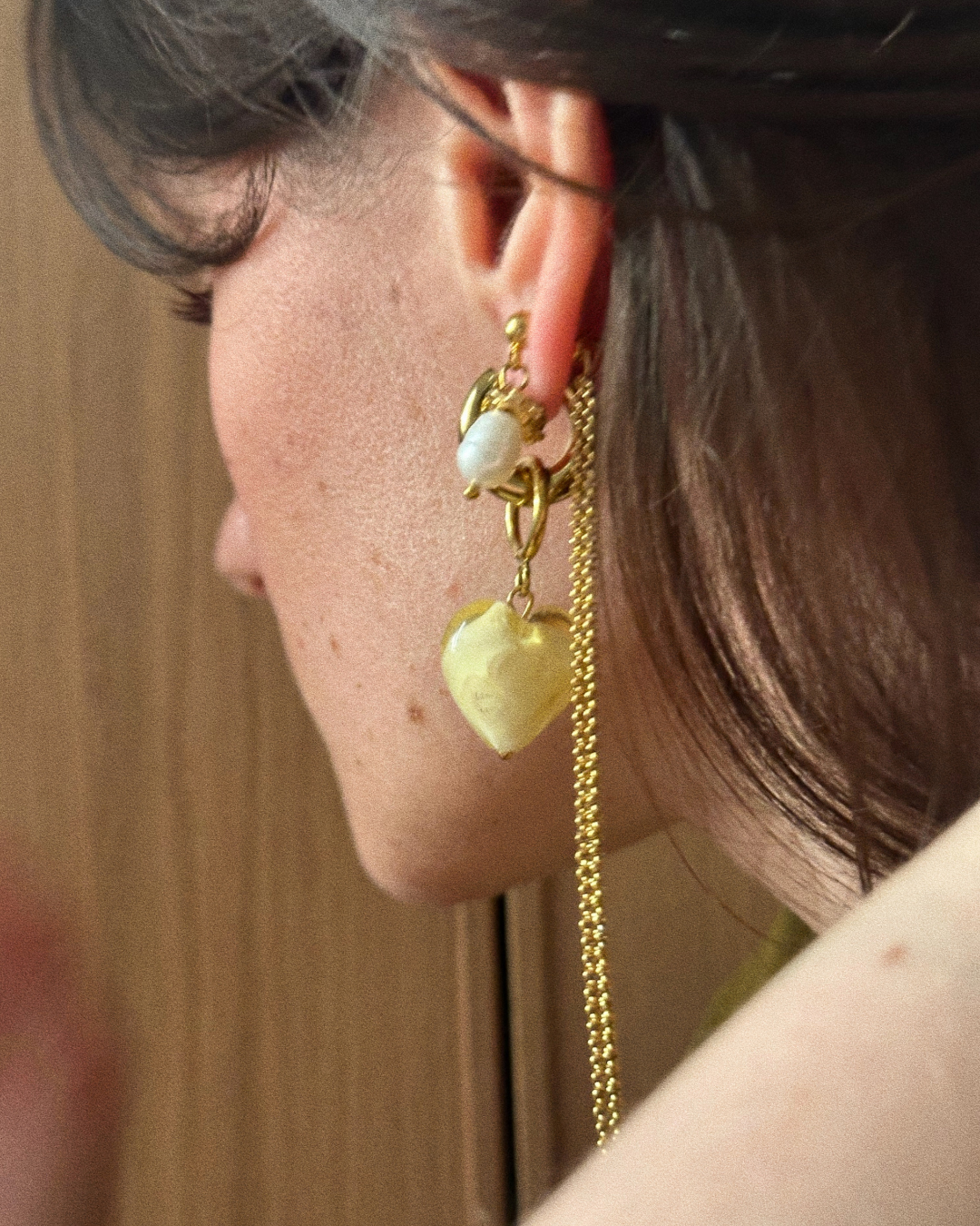 BOUCLE D'OREILLE PULSE - PERLE DE VERRE/CRÈME